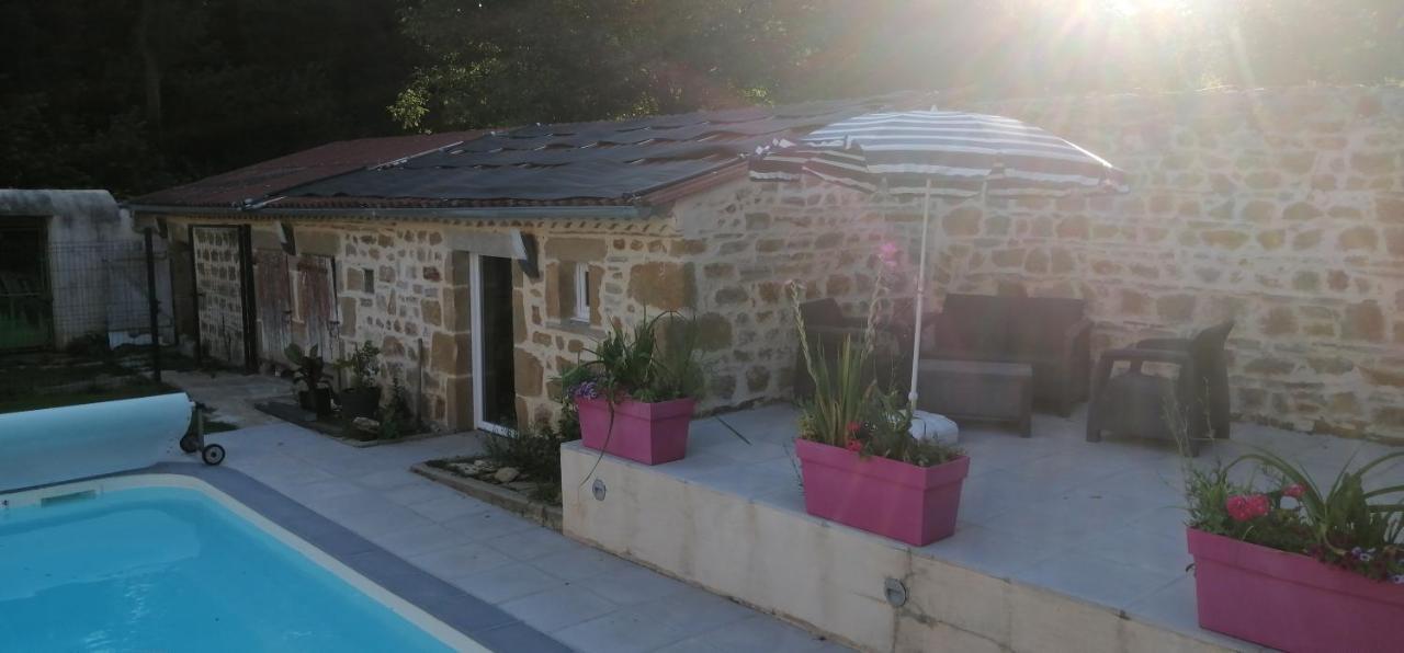 La Salamandre Apartment Vic-le-Comte Exterior photo